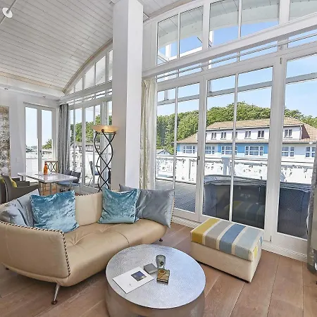 Johanna In - Penthouse 