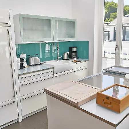 Johanna In - Penthouse 