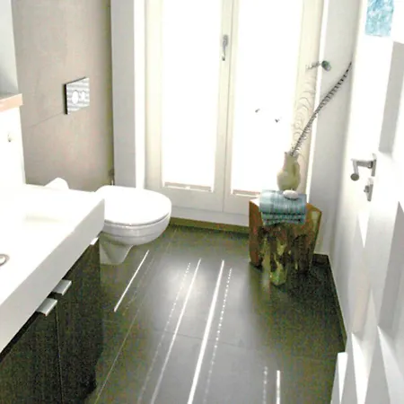 Johanna In - Penthouse 