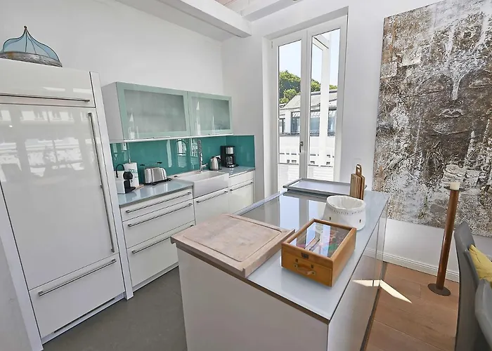 Johanna In - Penthouse 