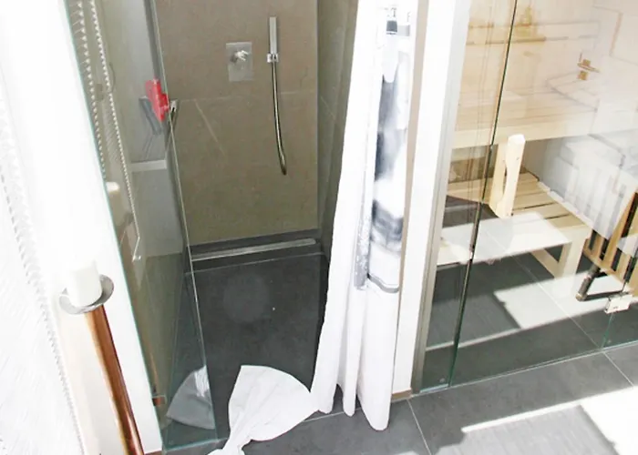 Johanna In - Penthouse 